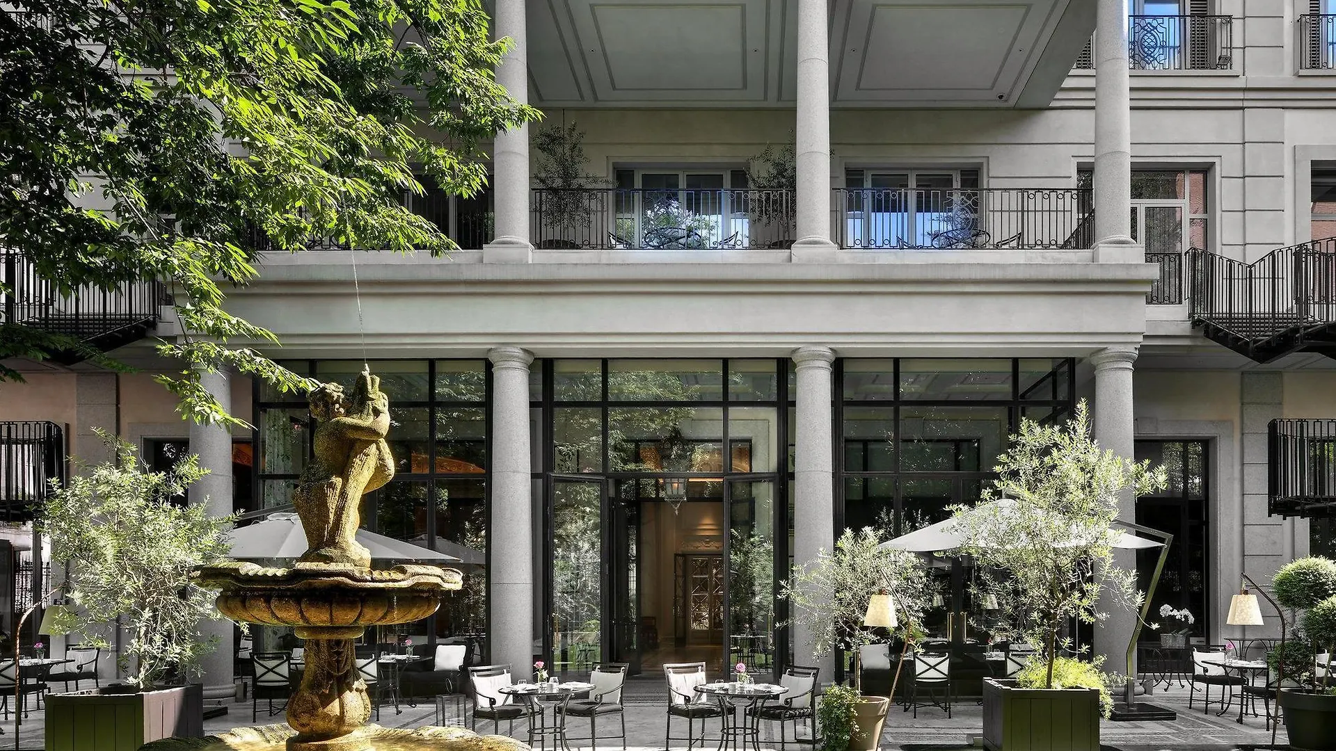 *****  Palazzo Parigi Hotel & Grand Spa - Lhw Милан Италия